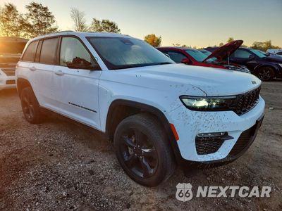 Czwarte zdjęcie samochodu z boku: 2023 JEEP GRAND CHEROKEE LIMITED VIN:1C4RJHBG7PC508116 - miniatura