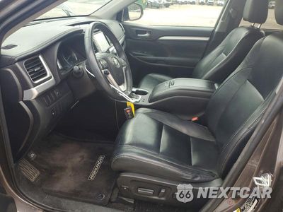 Zdjęcie 7 z 14 samochodu: 2016 TOYOTA HIGHLANDER XLE VIN:5TDJKRFH7GS291572 - miniatura