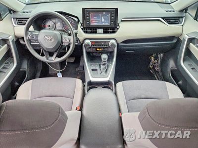 Zdjęcie 8 z 14 samochodu: 2019 TOYOTA RAV4 XLE VIN:JTMW1RFV4KJ016892 - miniatura