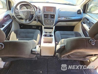 Zdjęcie 8 z 13 samochodu: 2016 DODGE GRAND CARAVAN SXT VIN:2C4RDGCG4GR310505 - miniatura