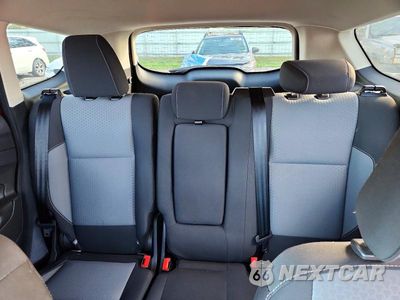 Zdjęcie 10 z 13 samochodu: 2018 FORD ESCAPE SE VIN:1FMCU9GD2JUB02016 - miniatura