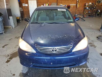 Piąte zdjęcie samochodu w środku: 2006 TOYOTA CAMRY LE VIN:4T1BE32KX6U134389 - miniatura