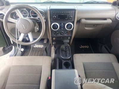Zdjęcie 8 z 12 samochodu: 2008 JEEP WRANGLER UNLIMITED SAHARA VIN:1J4GA59138L537650 - miniatura