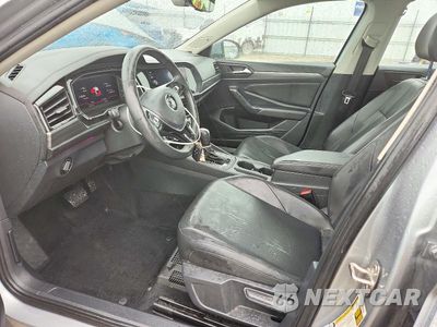 Zdjęcie 7 z 13 samochodu: 2020 VOLKSWAGEN JETTA SEL VIN:3VWEB7BU4LM002938 - miniatura