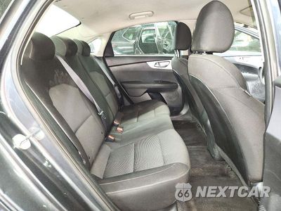 Zdjęcie 10 z 12 samochodu: 2024 KIA FORTE LXS VIN:3KPF24AD1RE774176 - miniatura