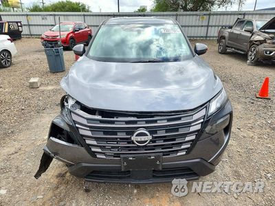 Piąte zdjęcie samochodu w środku: 2026 NISSAN ROGUE SV VIN:5N1BT3BA2TC768424 - miniatura
