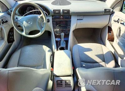 Zdjęcie 8 z 12 samochodu: 2005 MERCEDES-BENZ C 320 4MATIC VIN:WDBRF84J55F561644 - miniatura