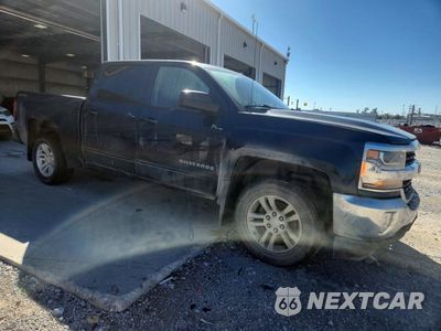 Czwarte zdjęcie samochodu z boku: 2017 CHEVROLET SILVERADO K1500 LT VIN:3GCUKREC0HG258433 - miniatura