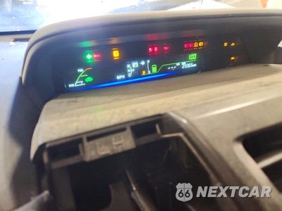 Zdjęcie 9 z 12 samochodu: 2016 TOYOTA PRIUS V TWO VIN:JTDZN3EU6GJ053814 - miniatura