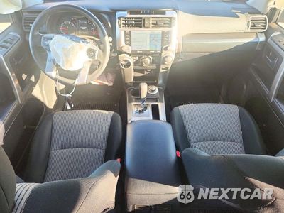 Zdjęcie 8 z 12 samochodu: 2023 TOYOTA 4RUNNER SR5 VIN:JTEMU5JR5P6139852 - miniatura