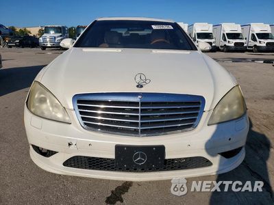 Piąte zdjęcie samochodu w środku: 2009 MERCEDES-BENZ S 550 VIN:WDDNG71XX9A277953 - miniatura