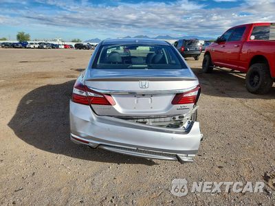 Zdjęcie 6 z 12 samochodu: 2017 HONDA ACCORD TOURING VIN:1HGCR3F93HA038940 - miniatura