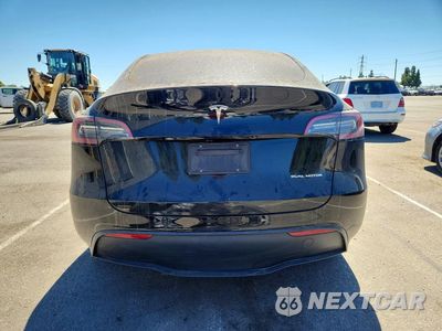 Zdjęcie 6 z 13 samochodu: 2023 TESLA MODEL Y VIN:7SAYGDEE0PA212869 - miniatura
