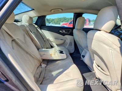 Zdjęcie 10 z 12 samochodu: 2015 CHRYSLER 200 LIMITED VIN:1C3CCCAB4FN728877 - miniatura