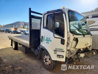 Czwarte zdjęcie samochodu z boku: 2019 ISUZU NPR HD VIN:54DC4W1B8KS813349 - miniatura