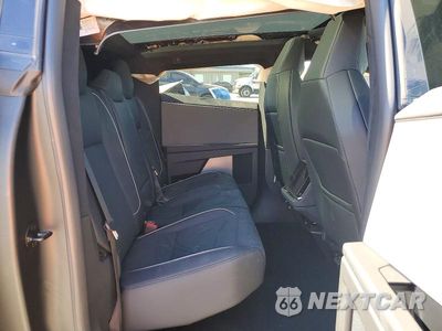 Zdjęcie 10 z 13 samochodu: 2026 TESLA CYBERTRUCK VIN:7G2CEHED5TA104119 - miniatura
