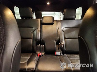 Zdjęcie 10 z 13 samochodu: 2017 FORD EXPLORER XLT VIN:1FM5K8D84HGE26531 - miniatura