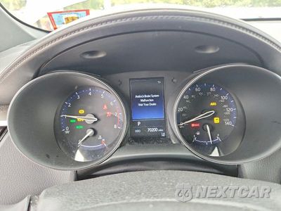 Zdjęcie 9 z 12 samochodu: 2019 TOYOTA C-HR XLE VIN:NMTKHMBX0KR095225 - miniatura