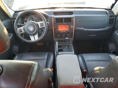Zdjęcie 8 z 12 samochodu: 2012 JEEP LIBERTY JET VIN:1C4PJLFKXCW179221 - miniatura