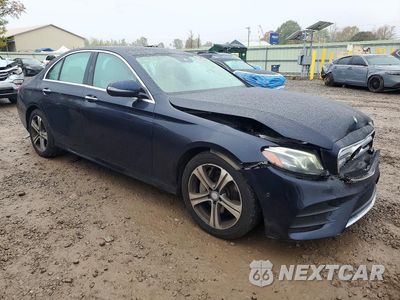 Czwarte zdjęcie samochodu z boku: 2017 MERCEDES-BENZ E 300 4MATIC VIN:WDDZF4KB6HA147060 - miniatura