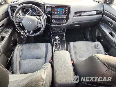 Zdjęcie 8 z 12 samochodu: 2018 MITSUBISHI OUTLANDER GT VIN:JA4JZ4AX0JJ004438 - miniatura