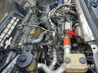 Zdjęcie 7 z 10 samochodu: 2019 CHEVROLET SILVERADO MEDIUM DUTY VIN:1HTKHPVH7KH863006 - miniatura