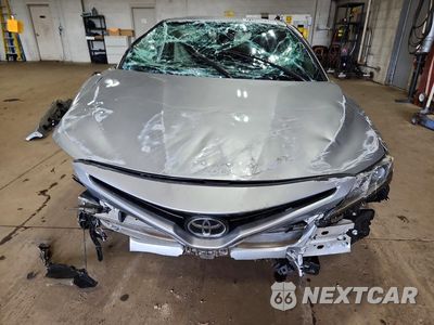 Piąte zdjęcie samochodu w środku: 2020 TOYOTA CAMRY SE VIN:4T1G11AK3LU926807 - miniatura
