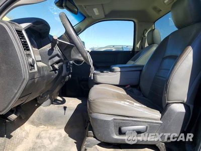Zdjęcie 7 z 12 samochodu: 2019 RAM 1500 CLASSIC TRADESMAN VIN:3C6JR7DT4KG668672 - miniatura