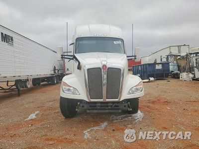 Piąte zdjęcie samochodu w środku: 2024 KENWORTH T680 SEMI TRUCK VIN:1XKYD49X1RJ376023 - miniatura
