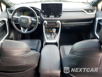 Zdjęcie 8 z 13 samochodu: 2024 TOYOTA RAV4 PRIME XSE VIN:JTMFB3FV1RD180085 - miniatura