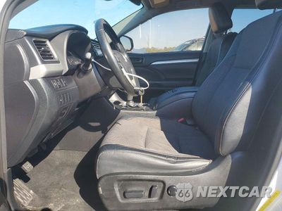 Zdjęcie 8 z 13 samochodu: 2017 TOYOTA HIGHLANDER LE PLUS VIN:5TDZZRFH6HS209380 - miniatura