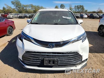 Piąte zdjęcie samochodu w środku: 2021 TOYOTA SIENNA LE VIN:5TDKRKEC3MS043134 - miniatura