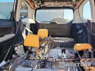 Zdjęcie 10 z 13 samochodu: 2017 SUBARU FORESTER 2.5I PREMIUM VIN:JF2SJAGC0HH525733 - miniatura