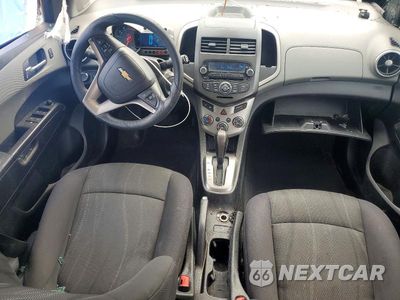 Zdjęcie 8 z 12 samochodu: 2014 CHEVROLET SONIC LT VIN:1G1JC6SH9E4183375 - miniatura