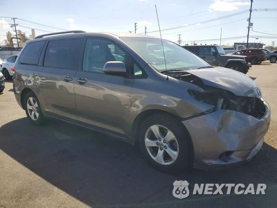 Czwarte zdjęcie samochodu z boku: 2014 TOYOTA SIENNA LE VIN:5TDKK3DC4ES443216 - miniatura