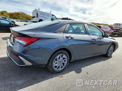 Trzecie zdjęcie samochodu z tyłu: 2026 HYUNDAI ELANTRA HYBRID BLUE VIN:KMHLM4DJ8TU212181 - miniatura