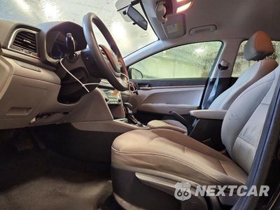 Zdjęcie 7 z 12 samochodu: 2018 HYUNDAI ELANTRA SE VIN:5NPD74LFXJH357159 - miniatura