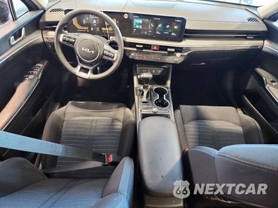 Zdjęcie 8 z 12 samochodu: 2026 KIA K5 LXS VIN:KNAG24J75T5468760 - miniatura