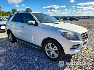 Czwarte zdjęcie samochodu z boku: 2014 MERCEDES-BENZ ML 350 4MATIC VIN:4JGDA5HB1EA397698 - miniatura
