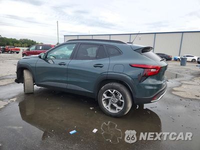 Drugie zdjęcie samochodu z przodu: 2025 CHEVROLET TRAX 1LT VIN:KL77LHEP6SC272044 - miniatura