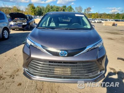 Piąte zdjęcie samochodu w środku: 2023 TOYOTA SIENNA XLE VIN:5TDJSKFC3PS099514 - miniatura