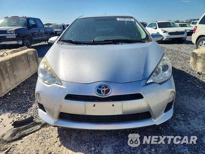 Piąte zdjęcie samochodu w środku: 2013 TOYOTA PRIUS C THREE VIN:JTDKDTB35D1057588 - miniatura