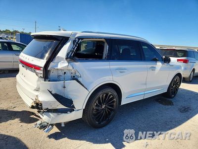 Trzecie zdjęcie samochodu z tyłu: 2022 LINCOLN AVIATOR RESERVE VIN:5LM5J7XCXNGL08229 - miniatura