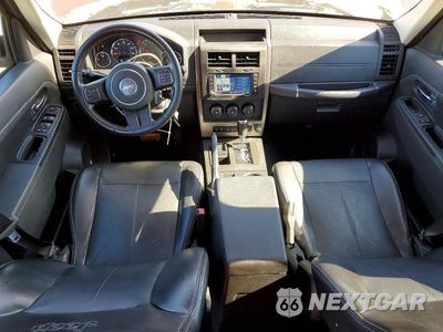 Zdjęcie 8 z 13 samochodu: 2012 JEEP LIBERTY SPORT VIN:1C4PJMAK5CW199048 - miniatura