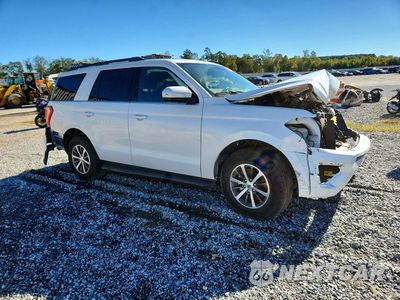 Czwarte zdjęcie samochodu z boku: 2019 FORD EXPEDITION XLT VIN:1FMJU1HT2KEA08258 - miniatura