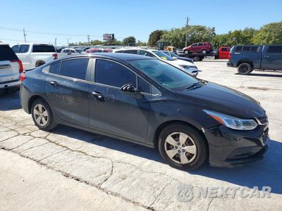 Czwarte zdjęcie samochodu z boku: 2017 CHEVROLET CRUZE LS VIN:1G1BC5SM5H7107621 - miniatura