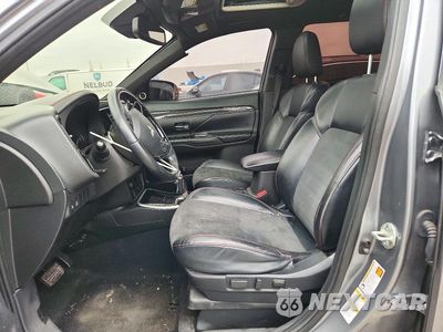 Zdjęcie 7 z 12 samochodu: 2020 MITSUBISHI OUTLANDER SE VIN:JA4AD3A39LZ042857 - miniatura