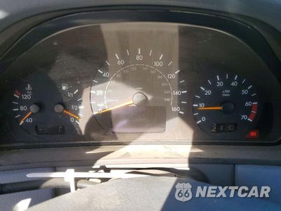 Zdjęcie 9 z 12 samochodu: 2000 MERCEDES-BENZ E 320 VIN:WDBJH65J5YB103740 - miniatura