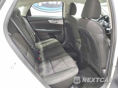 Zdjęcie 10 z 13 samochodu: 2024 KIA FORTE LXS VIN:3KPF24AD2RE733104 - miniatura