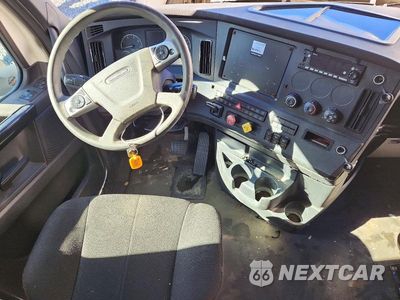 Zdjęcie 8 z 14 samochodu: 2024 FREIGHTLINER CASCADIA 126 SEMI TRUCK VIN:3AKJHHDR1RSUU5263 - miniatura